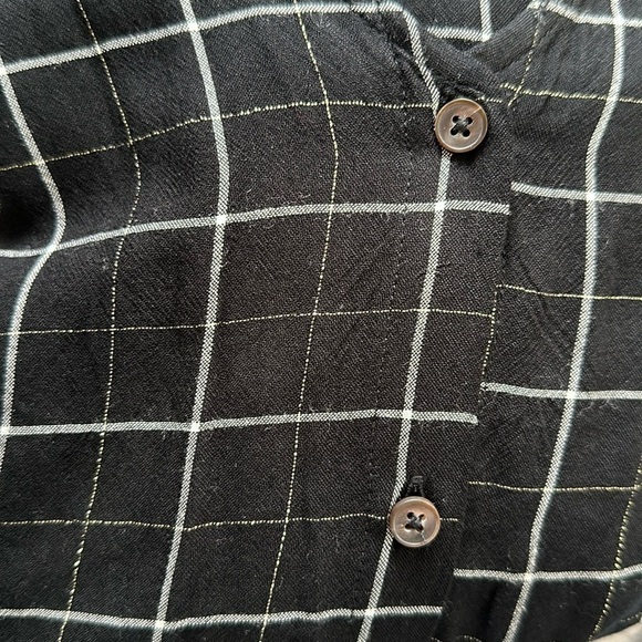 Button down pullover blouse - Picture 5 of 5